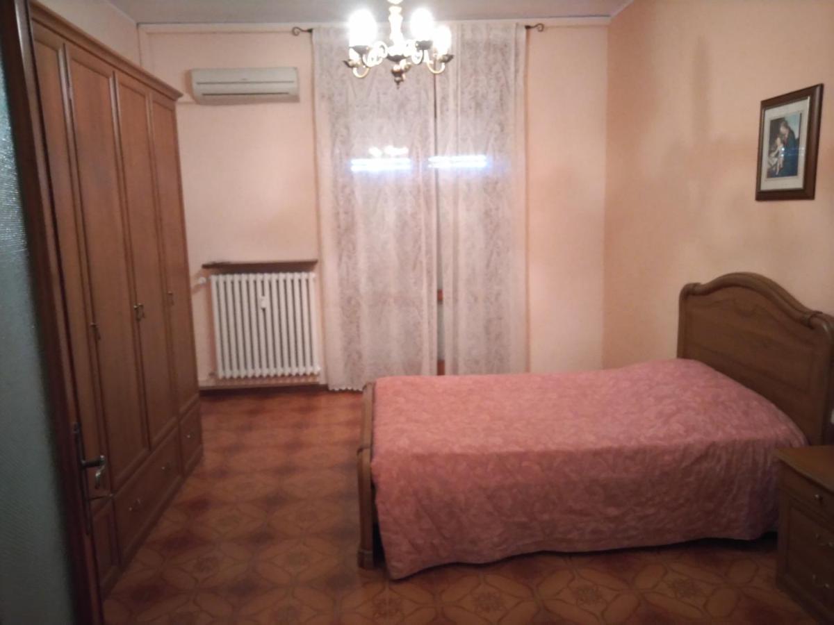 Domanda Daire Calosso Dış mekan fotoğraf